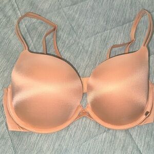Victoria’s Secret padded Demi push-up bra